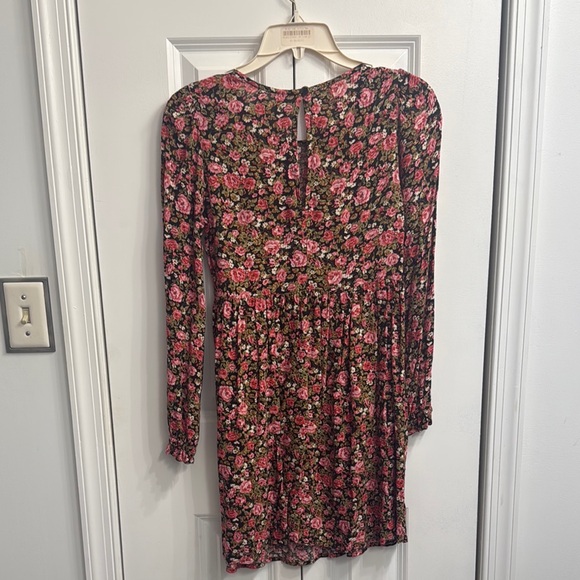 BP Floral Patterned Dress - Picture 4 of 6